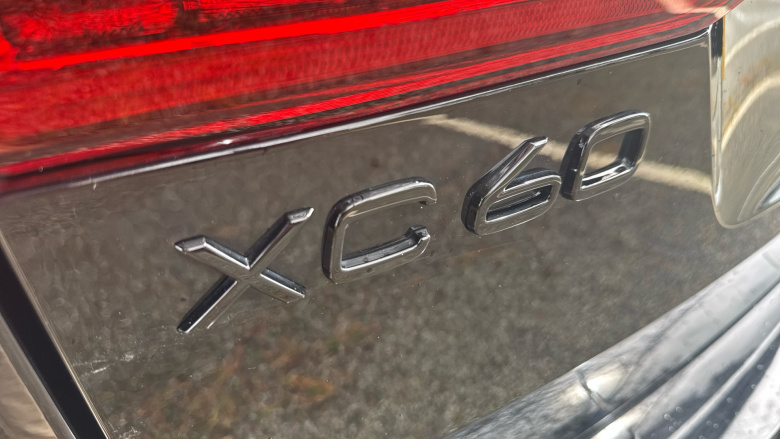 Volvo XC60 2.0 B5P Ultra Black Edition 5dr AWD Geartronic Petrol Estate